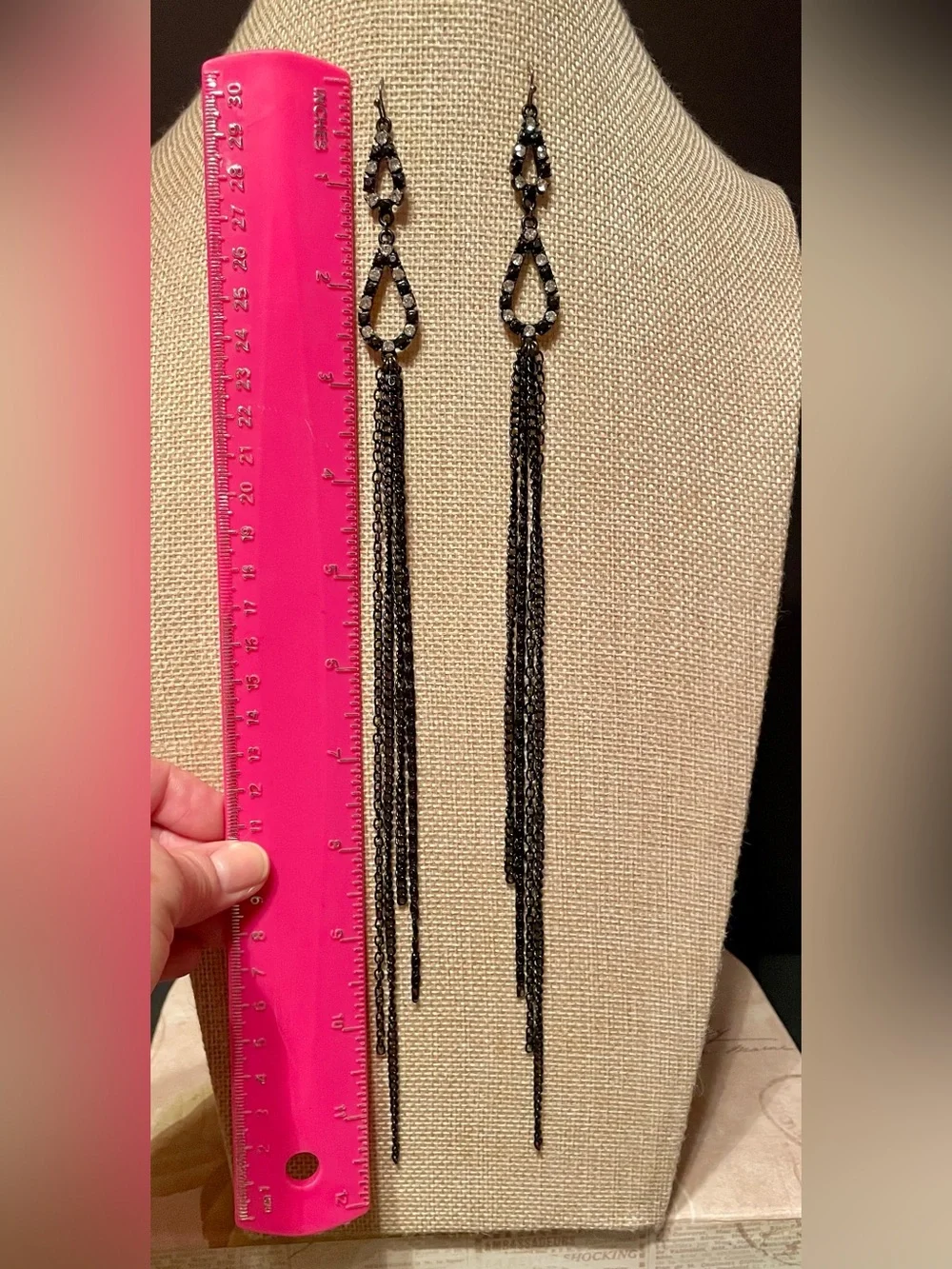 Black Shoulder Duster Earrings — Elegant Women’s Statement Jewelry - Picture 4 of 4